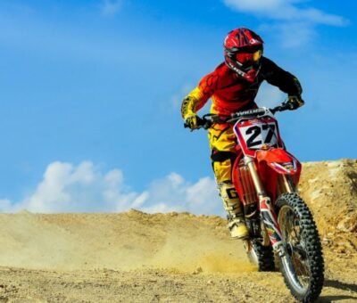 Difference Between Gas and Electric Dirt Bike
